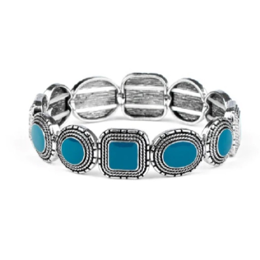 Vividly Vintage Bracelet - Picture 2 of 2